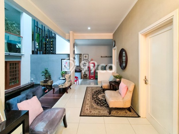 HARGA TERBAIK! Rumah Berkualitas di Bintaro, Luas 170m² Bangunan 225m² HARGA TERBAIK! Rumah Berkualitas di Bintaro, Luas 170m² Bangunan 225m²
