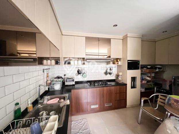 Hunian Mewah LB 533m2 Siap Pakai Desain Elegan di Bintaro, Tangerang Selatan Hunian Mewah LB 533m2 Siap Pakai Desain Elegan di Bintaro, Tangerang Selatan