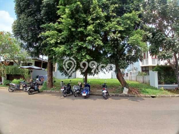 Tanah Dijual Lokasi Strategis di Tangerang Selatan dengan Luas 300m2 Tanah Dijual Lokasi Strategis di Tangerang Selatan dengan Luas 300m2