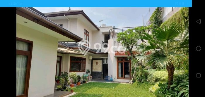 For Sale! Luxury House LT 848m2 Desain Modern di Kemang For Sale! Luxury House LT 848m2 Desain Modern di Kemang