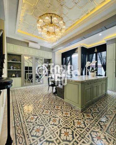 Rumah Mewah LB 1200m2 Siap Pakai Desain Elegan di Cibubur, Jakarta Timur Rumah Mewah LB 1200m2 Siap Pakai Desain Elegan di Cibubur, Jakarta Timur