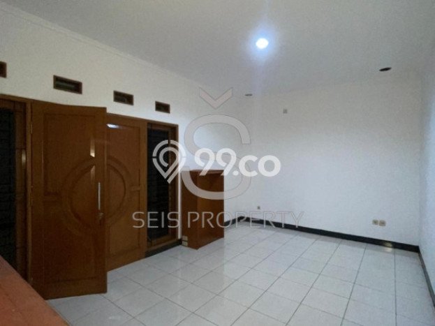 Ready to Use! Premium House LT 220m2 Desain Modern di Setiabudi Ready to Use! Premium House LT 220m2 Desain Modern di Setiabudi