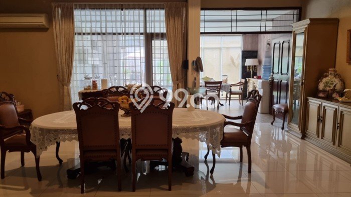 Hunian Elit LB 750m2 Siap Pakai Desain Elegan di Bangka, Jakarta Selatan Hunian Elit LB 750m2 Siap Pakai Desain Elegan di Bangka, Jakarta Selatan