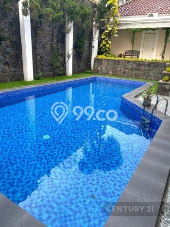 Jual Rumah Luas Elegan Dengan View Cantik di Senayan, Jakarta Selatan Jual Rumah Luas Elegan Dengan View Cantik di Senayan, Jakarta Selatan