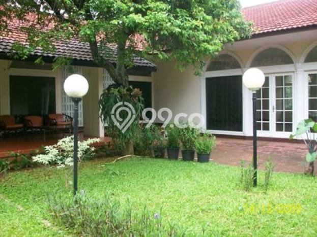 Ready to Use! Luxury House LT 1308m2 Desain Elegan di Cipete Ready to Use! Luxury House LT 1308m2 Desain Elegan di Cipete