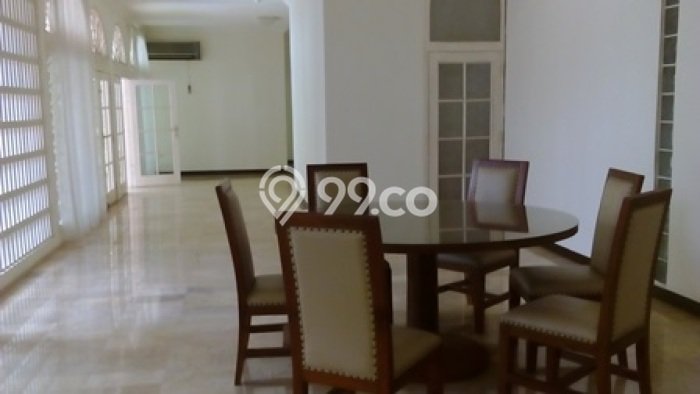 Ready to Use! Luxury House LT 1308m2 Desain Elegan di Cipete Ready to Use! Luxury House LT 1308m2 Desain Elegan di Cipete