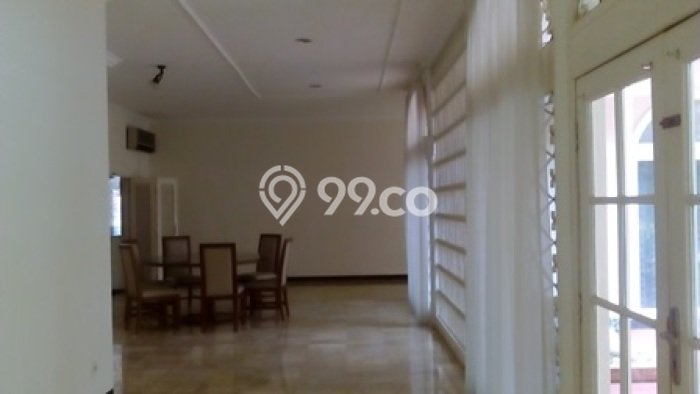 Ready to Use! Luxury House LT 1308m2 Desain Elegan di Cipete Ready to Use! Luxury House LT 1308m2 Desain Elegan di Cipete