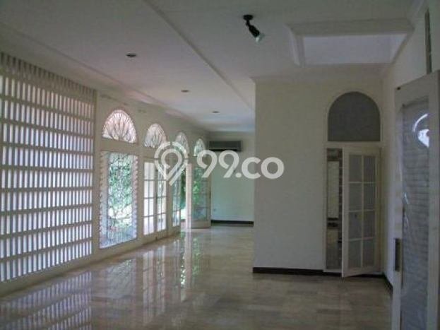 Ready to Use! Luxury House LT 1308m2 Desain Elegan di Cipete Ready to Use! Luxury House LT 1308m2 Desain Elegan di Cipete