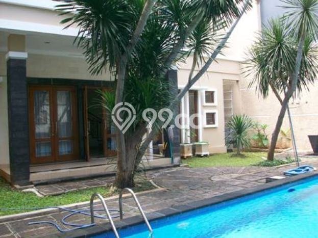 Disewakan Rumah Murah di Kemang Jakarta Selatan Punya 4 Kamar Tidur Disewakan Rumah Murah di Kemang Jakarta Selatan Punya 4 Kamar Tidur
