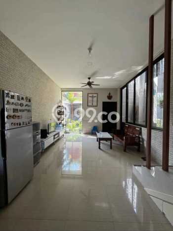 Rumah Elit LB 238m2 Siap Huni Desain Elegan di Kerobokan, Badung Rumah Elit LB 238m2 Siap Huni Desain Elegan di Kerobokan, Badung