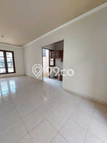 Rumah Terawat di BSD, Tangerang, Luas 162m² Bangunan 137m² DIJUAL CEPAT! Rumah Terawat di BSD, Tangerang, Luas 162m² Bangunan 137m² DIJUAL CEPAT!