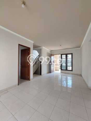 Rumah Terawat di BSD, Tangerang, Luas 162m² Bangunan 137m² DIJUAL CEPAT! Rumah Terawat di BSD, Tangerang, Luas 162m² Bangunan 137m² DIJUAL CEPAT!