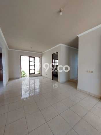 Rumah Terawat di BSD, Tangerang, Luas 162m² Bangunan 137m² DIJUAL CEPAT! Rumah Terawat di BSD, Tangerang, Luas 162m² Bangunan 137m² DIJUAL CEPAT!