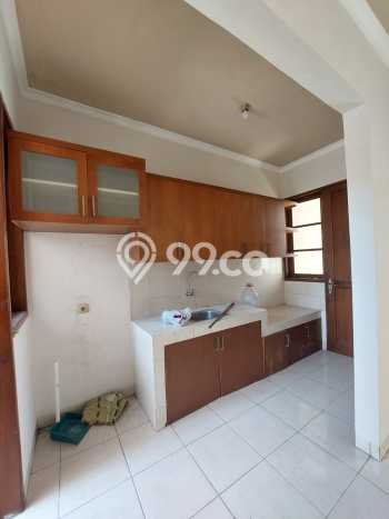 Rumah Terawat di BSD, Tangerang, Luas 162m² Bangunan 137m² DIJUAL CEPAT! Rumah Terawat di BSD, Tangerang, Luas 162m² Bangunan 137m² DIJUAL CEPAT!
