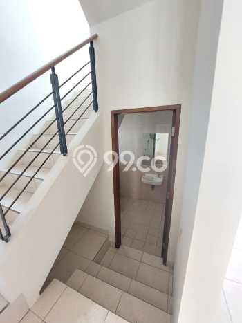 Rumah Terawat di BSD, Tangerang, Luas 162m² Bangunan 137m² DIJUAL CEPAT! Rumah Terawat di BSD, Tangerang, Luas 162m² Bangunan 137m² DIJUAL CEPAT!