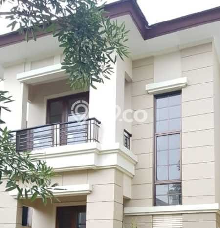 Rumah Terawat di BSD, Tangerang, Luas 162m² Bangunan 137m² DIJUAL CEPAT! Rumah Terawat di BSD, Tangerang, Luas 162m² Bangunan 137m² DIJUAL CEPAT!