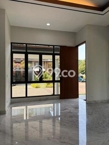 Jual Rumah Mewah Megah Dengan View Eksklusif di BSD Green Wich, Tangerang Jual Rumah Mewah Megah Dengan View Eksklusif di BSD Green Wich, Tangerang