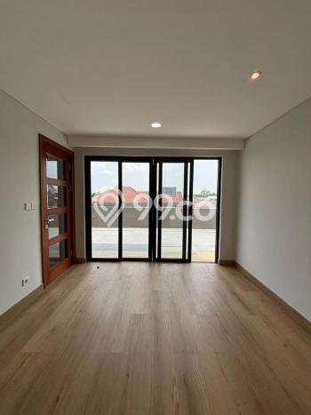Jual Rumah Mewah Megah Dengan View Eksklusif di BSD Green Wich, Tangerang Jual Rumah Mewah Megah Dengan View Eksklusif di BSD Green Wich, Tangerang