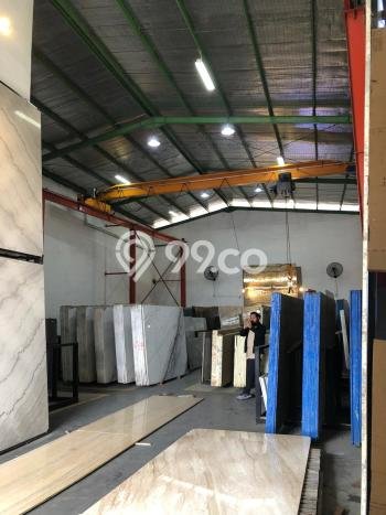 Gudang Disewa di Tangerang dengan LB 355m2 Area Komersial Ramai Gudang Disewa di Tangerang dengan LB 355m2 Area Komersial Ramai