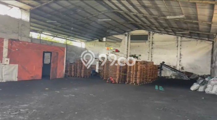 Disewakan Gudang di Kawasan Ramai Jatake Luas 1500m2 Disewakan Gudang di Kawasan Ramai Jatake Luas 1500m2