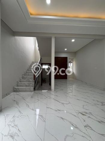 Rumah Elit LB 225m2 Siap Huni Desain Elegan di BSD The Icon, Tangerang Rumah Elit LB 225m2 Siap Huni Desain Elegan di BSD The Icon, Tangerang