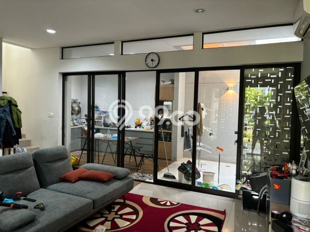 DIJUAL CEPAT! Rumah Summarecon Bandung, Bandung, Luas 105m2m² LB 105m2m² DIJUAL CEPAT! Rumah Summarecon Bandung, Bandung, Luas 105m2m² LB 105m2m²
