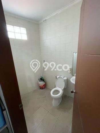 LOKASI PREMIUM! Ruko Kawasan Mekar Wangi, Luas 110m2m², Akses Utama LOKASI PREMIUM! Ruko Kawasan Mekar Wangi, Luas 110m2m², Akses Utama
