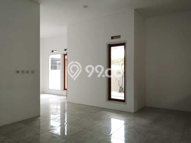 Dijual Cepat Rumah Bagus Siap Huni LB 160m2 di Cimahi Utara, Cimahi Dijual Cepat Rumah Bagus Siap Huni LB 160m2 di Cimahi Utara, Cimahi