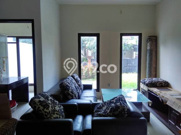 For Sale Rumah 5 Kamar Lokasi Strategis Nyaman dan Strategis di Sawangan For Sale Rumah 5 Kamar Lokasi Strategis Nyaman dan Strategis di Sawangan
