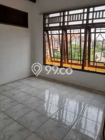 Lokasi strategis! Rumah siap huni disewakan di Pancoran Mas LB 121m2 Lokasi strategis! Rumah siap huni disewakan di Pancoran Mas LB 121m2