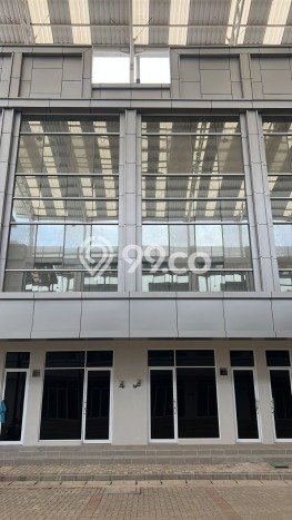 Ruko Disewa di Jakarta Utara dengan LB 220m2 Area Komersial Ramai Ruko Disewa di Jakarta Utara dengan LB 220m2 Area Komersial Ramai