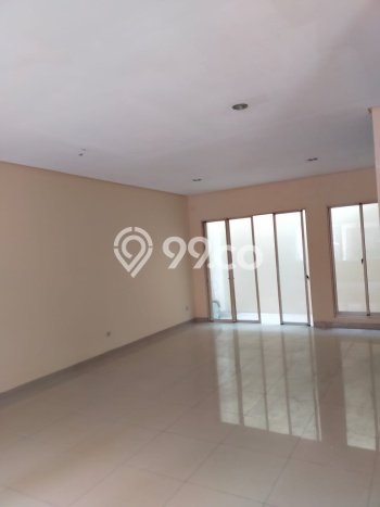 Rumah Elit Modern Tanpa Renovasi di Pantai Indah Kapuk Jakarta Utara Rumah Elit Modern Tanpa Renovasi di Pantai Indah Kapuk Jakarta Utara