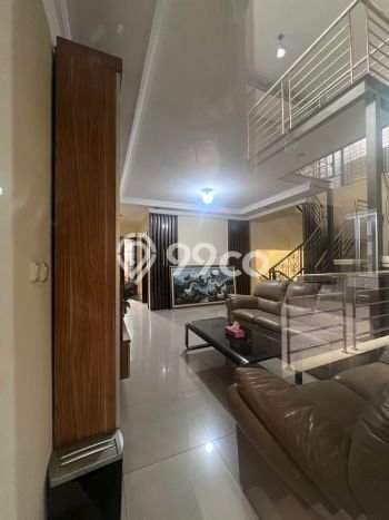 Jarang Ada! Rumah Sewa 4 Kamar Bagus Siap Huni Pantai Indah Kapuk Jarang Ada! Rumah Sewa 4 Kamar Bagus Siap Huni Pantai Indah Kapuk