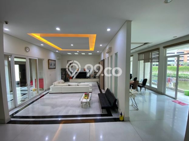 Rumah Elit Modern Tanpa Renovasi di Pantai Indah Kapuk Jakarta Utara Rumah Elit Modern Tanpa Renovasi di Pantai Indah Kapuk Jakarta Utara