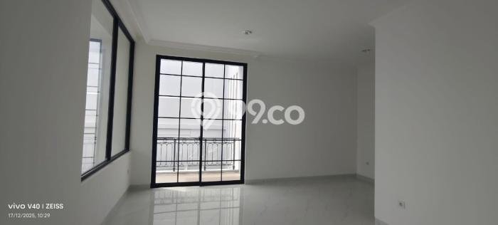 Rumah sewa siap pakai 4 KT di Pantai Indah Kapuk, Jakarta Utara Rumah sewa siap pakai 4 KT di Pantai Indah Kapuk, Jakarta Utara