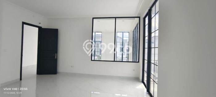 Rumah sewa siap pakai 4 KT di Pantai Indah Kapuk, Jakarta Utara Rumah sewa siap pakai 4 KT di Pantai Indah Kapuk, Jakarta Utara