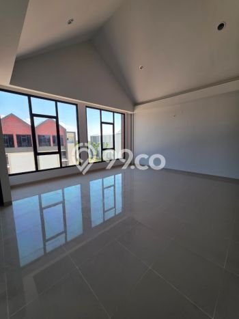 Unit Komersial Disewakan di Jakarta Utara Area Strategis Harga Kompetitif Unit Komersial Disewakan di Jakarta Utara Area Strategis Harga Kompetitif