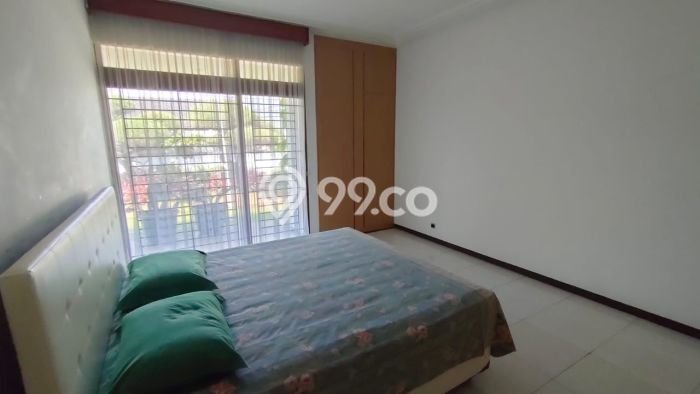 Rumah Elit LB 500m2 Siap Pakai Desain Elegan di Setra Sari, Bandung Rumah Elit LB 500m2 Siap Pakai Desain Elegan di Setra Sari, Bandung