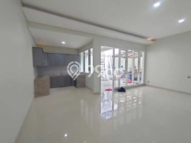 Dijual Rumah Eksklusif 3 KT di Taman Holis Indah, Bandung Dijual Rumah Eksklusif 3 KT di Taman Holis Indah, Bandung