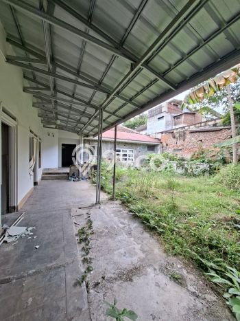 Komersial untuk Disewa di Pusat Bandung Luas Bangunan 320m2 Komersial untuk Disewa di Pusat Bandung Luas Bangunan 320m2