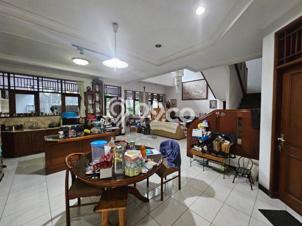 For Sale! Luxury House LT 312m2 Desain Elegan di Puri Indah For Sale! Luxury House LT 312m2 Desain Elegan di Puri Indah