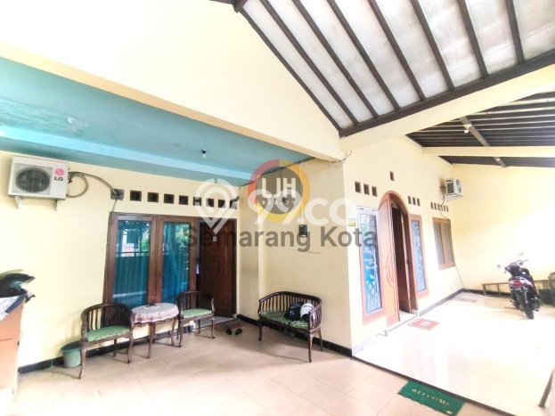 Dijual Rumah 4 Kamar Lokasi Ideal Bagus dan Strategis di Semarang Barat Dijual Rumah 4 Kamar Lokasi Ideal Bagus dan Strategis di Semarang Barat