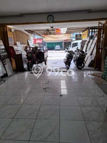 Unit Ruko Dijual di Jakarta Barat LT 90m2 & LB 180m2 Unit Ruko Dijual di Jakarta Barat LT 90m2 & LB 180m2