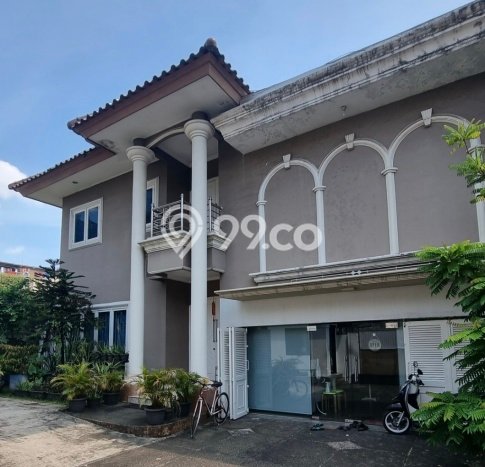 Rumah Mewah LB 300m2 Siap Huni Desain Elegan di Kuningan, Jakarta Selatan Rumah Mewah LB 300m2 Siap Huni Desain Elegan di Kuningan, Jakarta Selatan