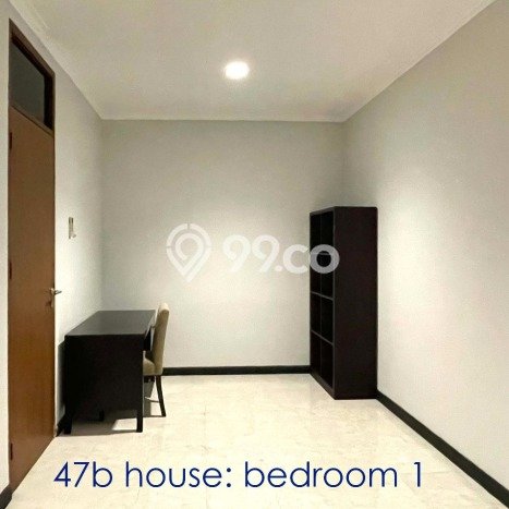 Disewakan! Rumah 4 Kamar Tidur &
3 Kamar Mandi di Mega Kuningan, Jakarta Selatan Disewakan! Rumah 4 Kamar Tidur &
3 Kamar Mandi di Mega Kuningan, Jakarta Selatan