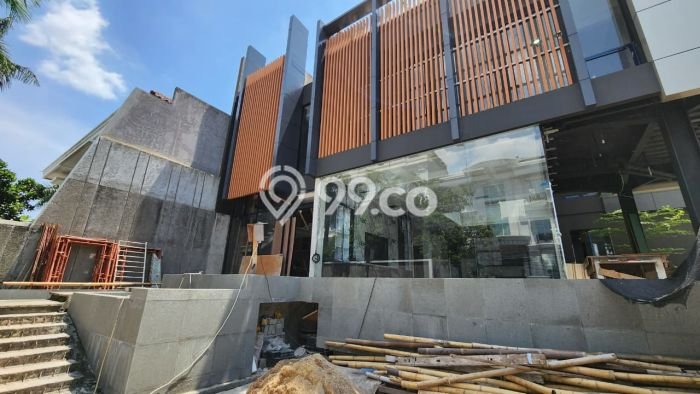 Dijual Rumah Luas Megah Dengan View Cantik di Muara Karang, Jakarta Utara Dijual Rumah Luas Megah Dengan View Cantik di Muara Karang, Jakarta Utara