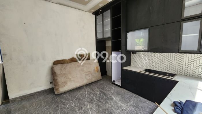 Dijual Rumah Luas Megah Dengan View Cantik di Muara Karang, Jakarta Utara Dijual Rumah Luas Megah Dengan View Cantik di Muara Karang, Jakarta Utara