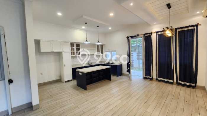 For Sale! Premium House LT 251m2 Desain Modern di Semanan For Sale! Premium House LT 251m2 Desain Modern di Semanan