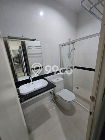 Disewakan! Rumah 2 Kamar Tidur &
2 Kamar Mandi di Green Mansion, Jakarta Barat Disewakan! Rumah 2 Kamar Tidur &
2 Kamar Mandi di Green Mansion, Jakarta Barat