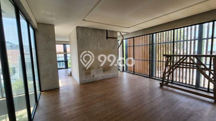 Dijual Rumah Luas Megah Dengan View Cantik di Muara Karang, Jakarta Utara Dijual Rumah Luas Megah Dengan View Cantik di Muara Karang, Jakarta Utara